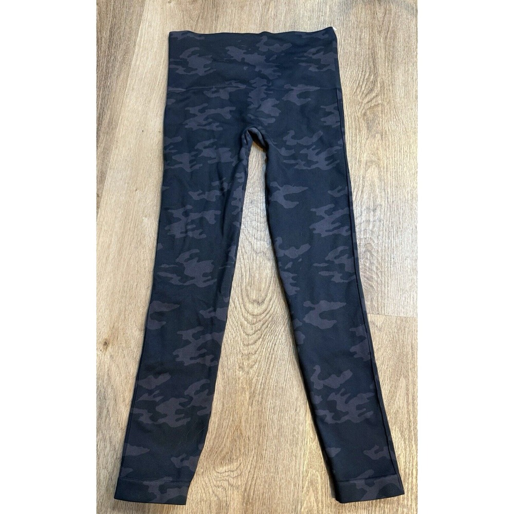 SPANX Camo Leggings Medium Black‎ Seamless High Rise Shapewear